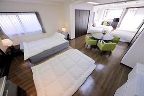 Osaka Namba Rakuraku Hotel