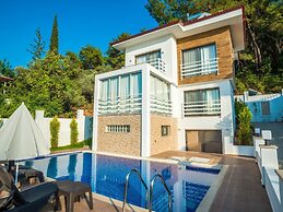 Villa with Private Pool Hisaronu