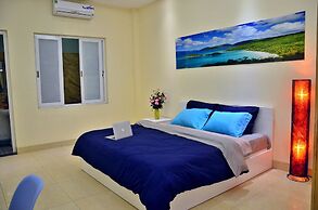 Bee House near Hanoi Opera House