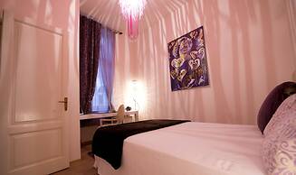 Red Hotel Downtown Unirii