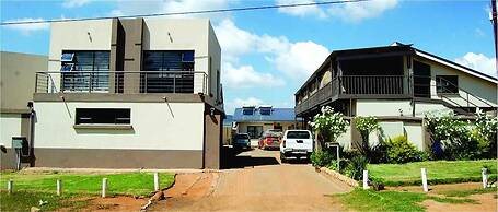 Mahlakapese Guest Lodge