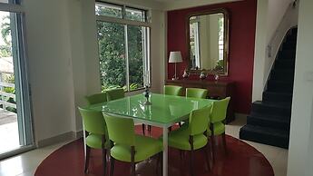 Habitation Villa Les Cassias