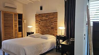 Habitation Villa Les Cassias