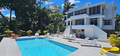 Habitation Villa Les Cassias