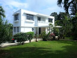 Habitation Villa Les Cassias