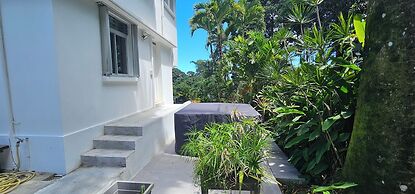 Habitation Villa Les Cassias