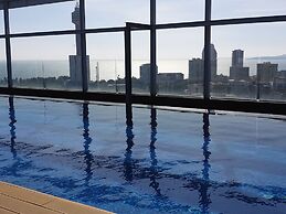 Simply Comfy Apartment by Patsamon