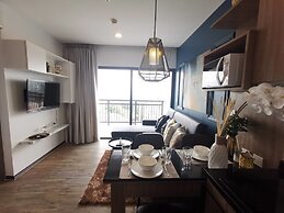 Simply Comfy Apartment by Patsamon