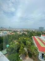 Simply Comfy Apartment by Patsamon