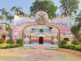 Simply Comfy Apartment by Patsamon