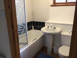 The Culloden is a Comfortable two Bedroom Apartment That Sleeps Four A