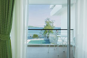 Almali Rawai Beach Residence