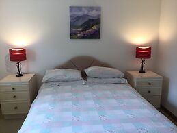 Inverness Apartments - Golf View