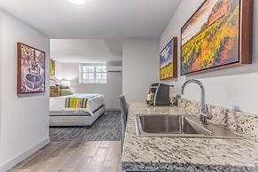 Pioneer Pocket Hotel