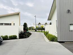 Lovely Sunny Home Sweet Home