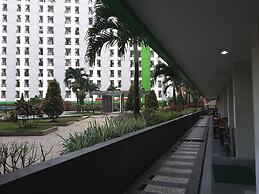 Green Lake View Luxury Apartment by Indah