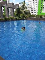 Green Lake View Luxury Apartment by Indah