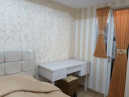 Green Lake View Luxury Apartment by Indah