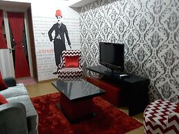 Green Lake View Luxury Apartment by Indah