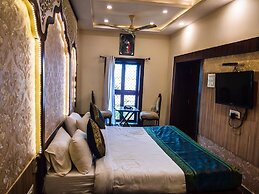 Dwivedi Hotels Sri Omkar Palace