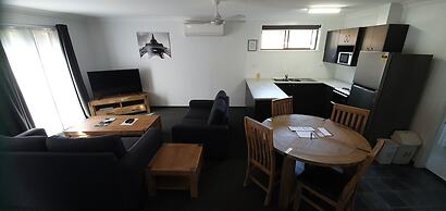 Colonial Motel and Serviced Apartments