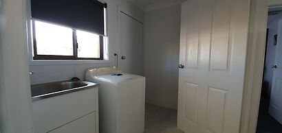 Colonial Motel and Serviced Apartments