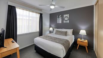 Colonial Motel and Serviced Apartments