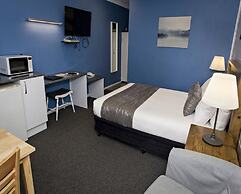 Colonial Motel and Serviced Apartments