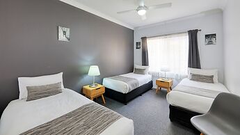 Colonial Motel and Serviced Apartments
