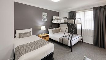 Colonial Motel and Serviced Apartments