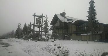 Packwood Ski & Vacation Getaway