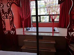 Dreamhouse Theme Hotel