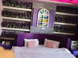 Dreamhouse Theme Hotel