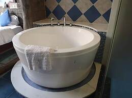 Dreamhouse Theme Hotel