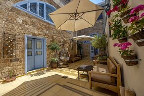 Arabesque Arts & Residency