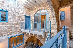 Arabesque Arts & Residency