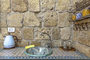 Arabesque Arts & Residency