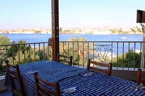 Spring Hotel Luxor