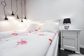 New Wave Apartment Glam