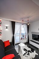 New Wave Apartment Glam