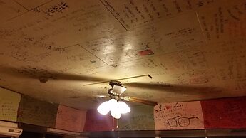 Asian Guesthouse Border - Hostel