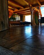 The House With No Nails