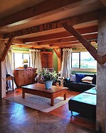 The House With No Nails