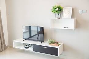 One Amerin Mall & Suites