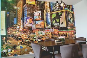 One Amerin Mall & Suites