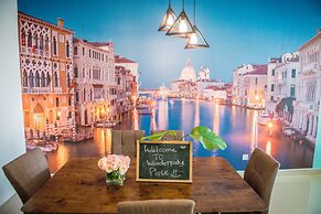 One Amerin Mall & Suites