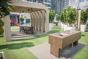 One Amerin Mall & Suites