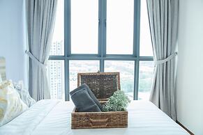 One Amerin Mall & Suites