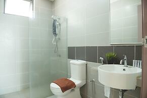 One Amerin Mall & Suites