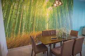 One Amerin Mall & Suites